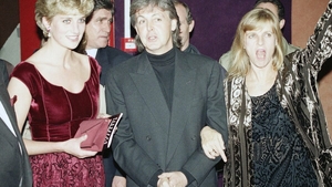 Relația discretă dintre Lady Diana și Valentino Garavani. A fost ținută departe de lumina reflectoarelor