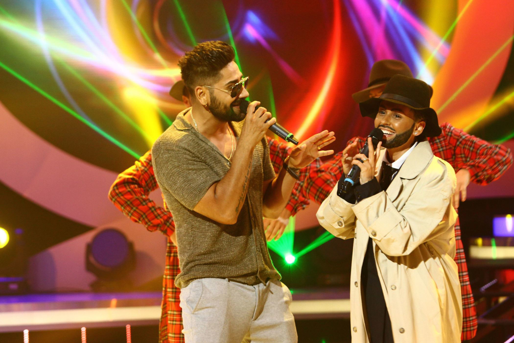 MISHA îl imită pe soţul ei, CONNECT-R, şi se trezeşte cu el pe scenă, la “Te cunosc de undeva!”