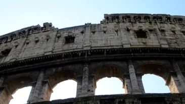 Colosseumul sub asediu! Studentii  italieni au iesit in strada!