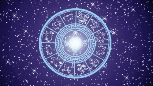 Vrei sa stii ce ti-au pregatit astrele pentru viitorul imediat apropiat? Horoscopul complet al lunii octombrie!