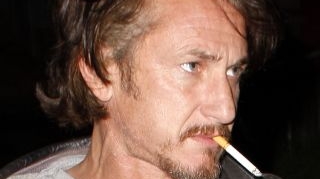 Sean Penn a fost condamnat la munca in folosul comunitatii dupa ce anul trecut a lovit un cameraman
