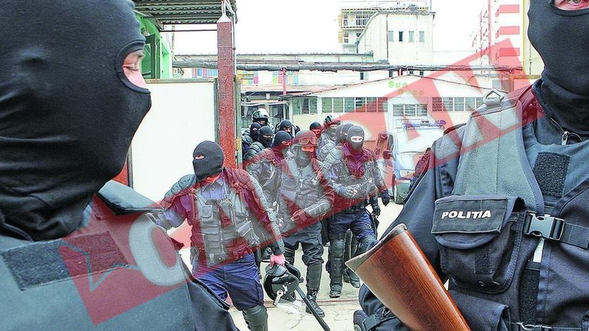Militanti anti-NATO, retinuti de politie