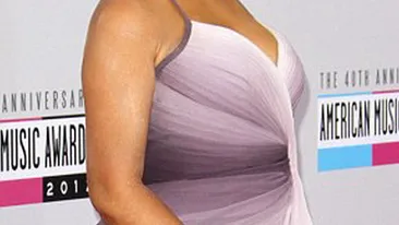 Transformare INCREDIBILA intr-un singur an! Cum arata ACUM vedeta care isi etala colaceii pe covorul rosu!