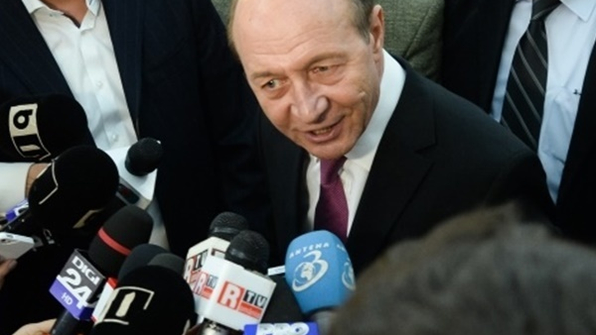 Fostul preşedinte Traian Băsescu este audiat la Parchetul Militar!