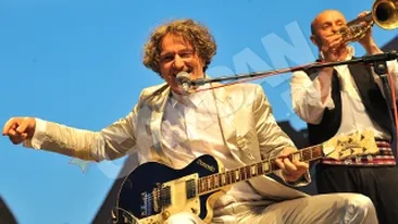 A cantat pentru 6.000 de oameni