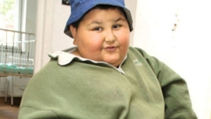 Cum arată acum Gabriel, băiețelul din Botoșani, care la vârsta de 7 ani avea 100 de kilograme