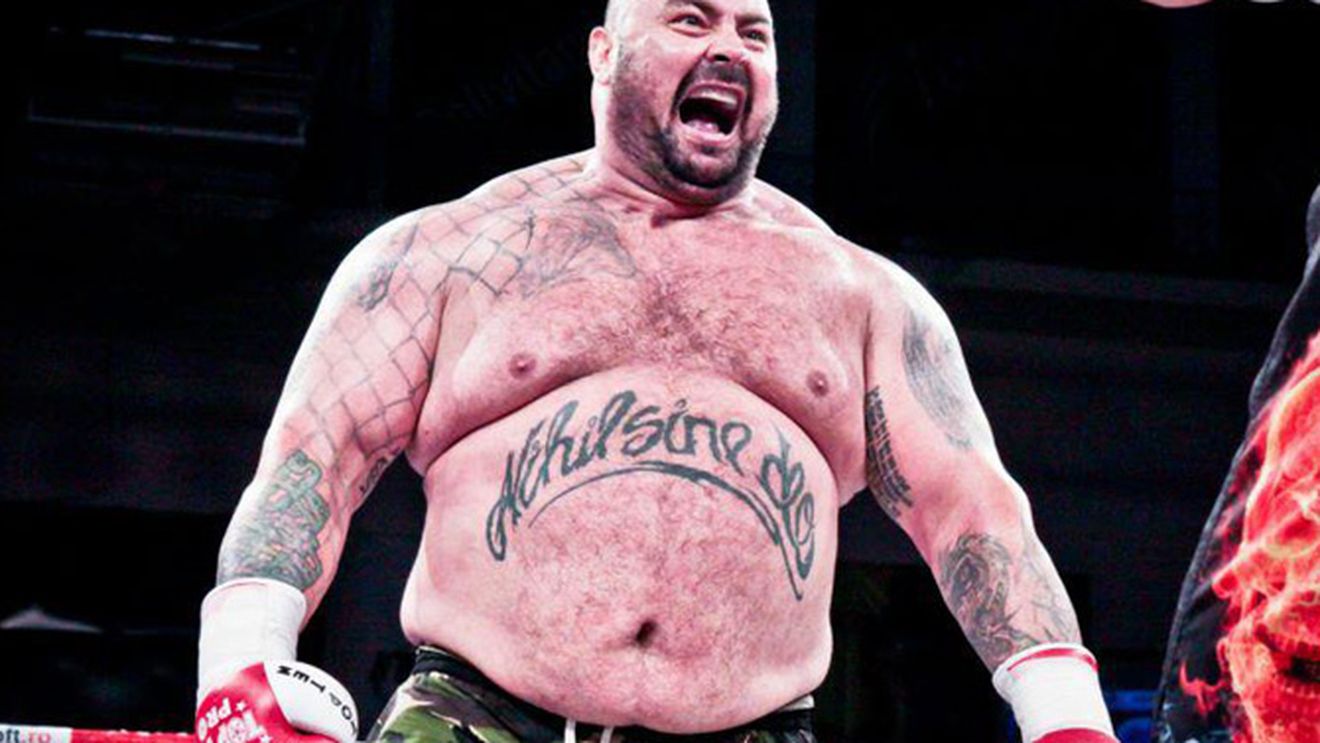 Asta e cea mai mare inclestare din istorie: 300 de kilograme de muschi in ring! Sandu Lungu da de pamant cu un alt colos!