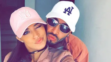 ALEX VELEA, schimbare de look! Cum a apărut cântăreţul în direct