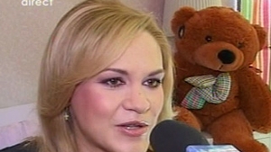 VIDEO Gabi Firea, a doua zi de la nasterea lui David Petru: "Daca as mai avea 20 si ceva de ani, as mai face 2-3 copilasi"