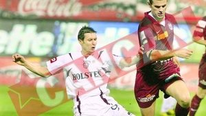 Cadu si-a parasit sotia pentru o chelnerita