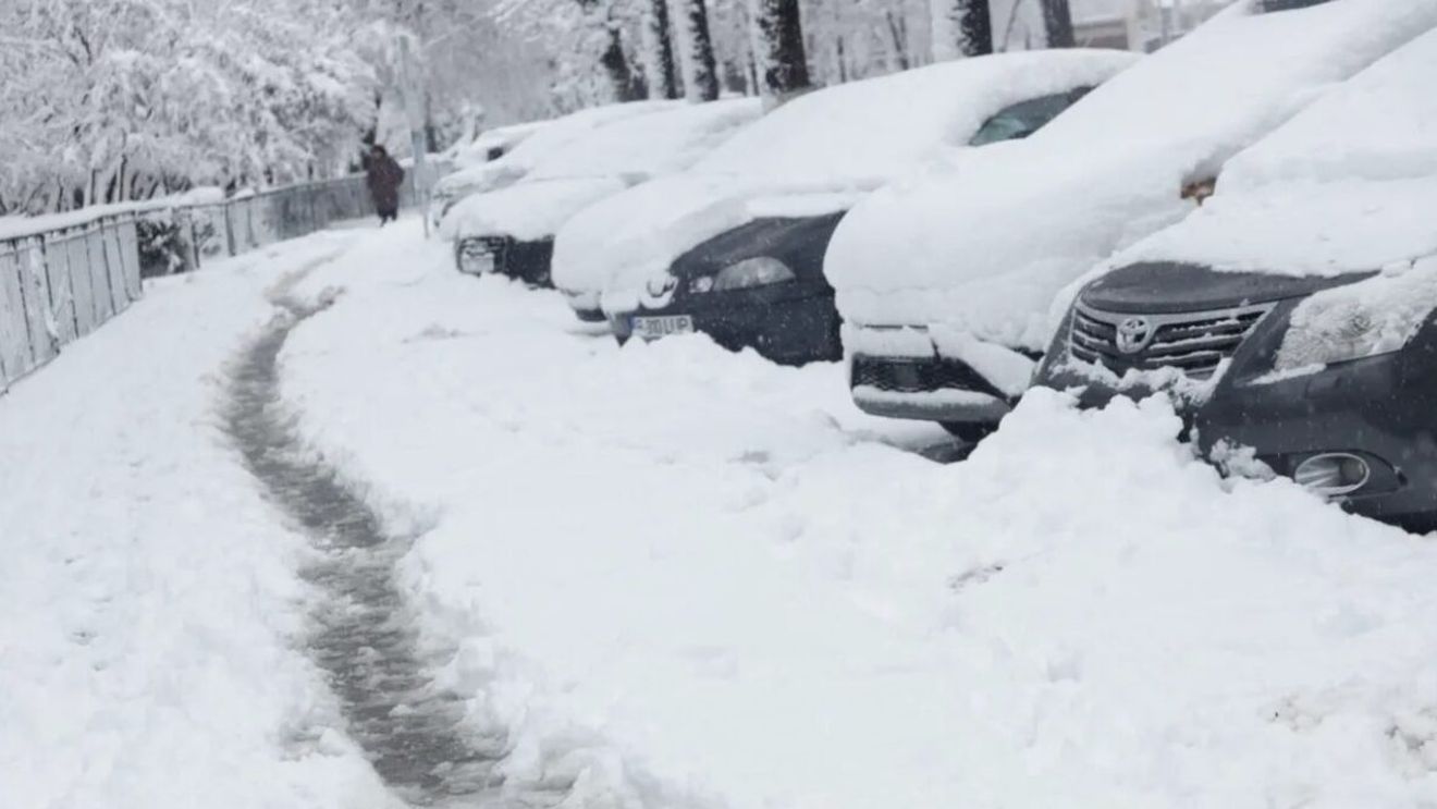 ANM anunță un nou val de ninsori de vineri. Temperaturile vor fi negative