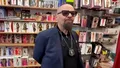 Piedone, surprins la sex-shop. A plecat cu 24 de produse