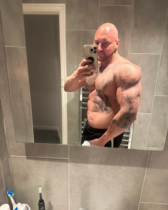 Tragedie în culturism! Un cunoscut bodybuilder a murit la 33 de ani după o urgență medicală petrecută pe scenă