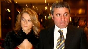 Cum a apărut Marilena la lansarea cărții lui Gică Hagi! A atras toate privirile