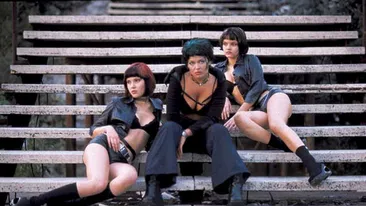 Ţi-o mai aminteşti pe Miki, fosta solistă a formaţiei K-Pital? Cum arată acum, la 44 de ani. A fost în vacanţă în Thailanda şi s-a întors bolnavă