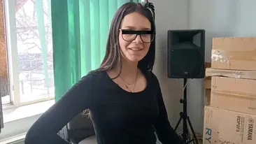 Ea este Denisa, adolescenta de 15 ani care a murit după ce a fost lovită de tren în Bacău. Dezvăluiri tulburătoare: ”S-a pus în mijlocul căii ferate și...”