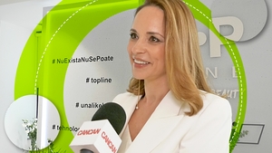 Andreea Marin, pusă la punct după ce s-a afișat cu un decolteu adânc. Mult prea generos sau nu? Fanii au taxat-o instant