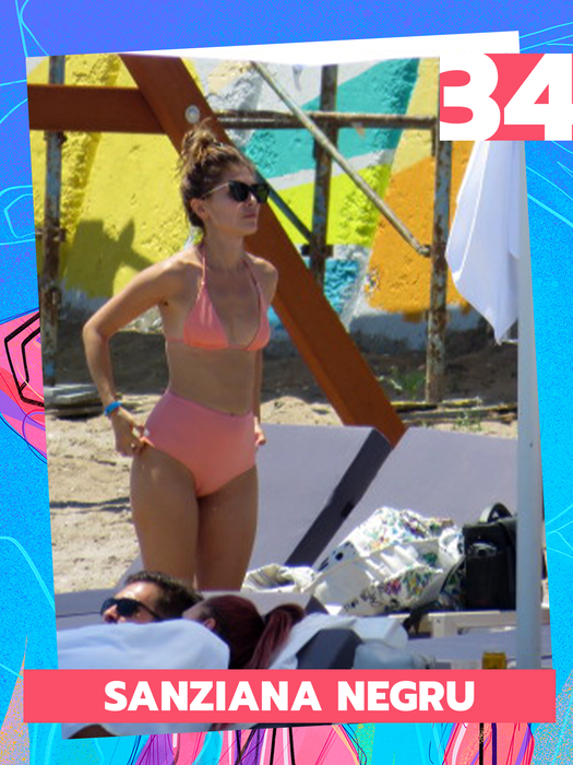Top 50 de vedete puse în “dificultate” de bikini și sutien. Bianca Drăgușanu, Loredana Chivu, Daniela Crudu și-au băgat mâna și…