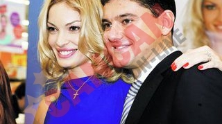 Valentina Pelinel Si-a lansat DVD-ul in familie