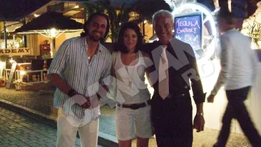 Denis Stefan a fost cu sotia la mare, in Santorini, si la manastirile din nordul Moldovei!