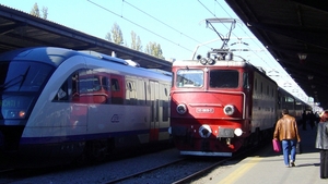 Tabela din Gara de Nord arăta vineri o întârziere de 80 de minute. E șocant ce s-a întâmplat, de fapt, cu trenul care plecase din Constanța spre București