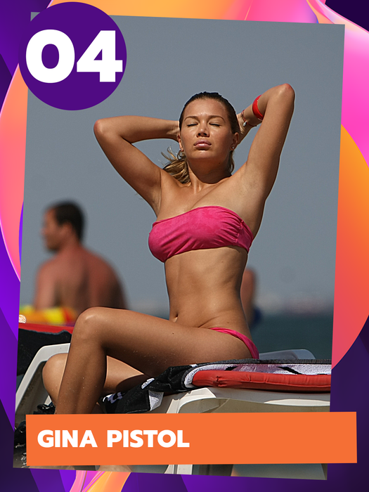 Cine o face mai bine? Cosmina Păsărin, Adelina Pestrițu, Anna Lesko sau Simona Trașcă? TOP 50 fete care se luptă cu părul, în costum de baie