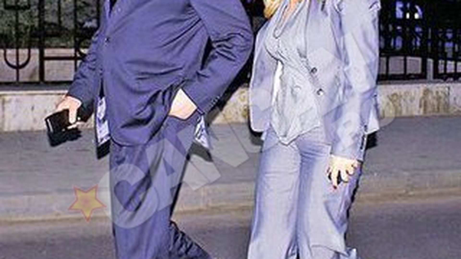 Uite ce eleganta este Elena Udrea!