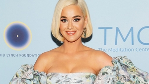 Katy Perry a născut! Cântăreața a devenit mămică și este în culmea fericirii. Priam imagine cu micuța Daisy