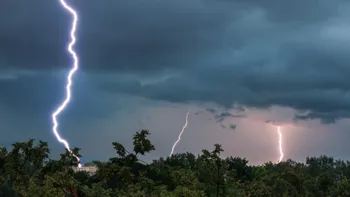 Alertă meteo în toată țara! Ciclonul Erminio aduce furtuni, vânt puternic și ninsori la munte