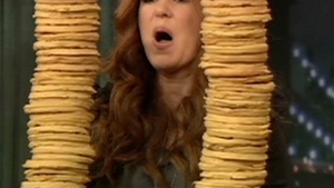 Isla Fisher a tinut 50 de clatite in balans