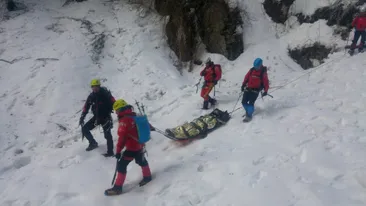 Doi tineri alpiniști au murit în Munții Bucegi! El a sunat la 112, dar a căzut apoi în prăpastie