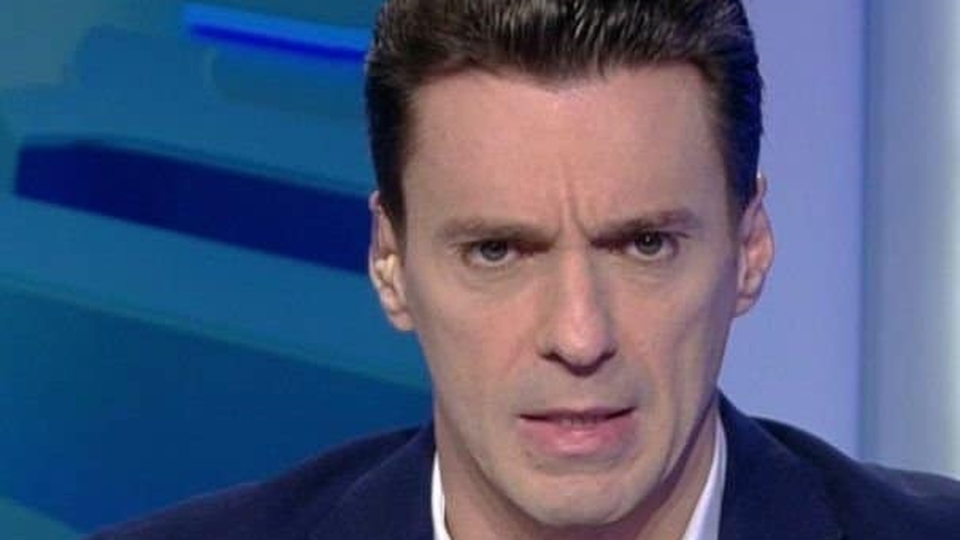 Înșelătorie de zile mari! Identitatea lui Carmen Iohannis din mediul online a fost furată și folosită pentru a cere bani pensionarilor. Reacția lui Mircea Badea