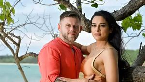 Ema și Răzvan au făcut anunțul după marea finală Insula Iubirii! Cei doi au dezvăluit sexul bebelușului 