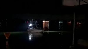 O femeie este dată dispărută pe lacul Snagov, după ce a căzut de pe skijet. Partenera ei a fost salvată