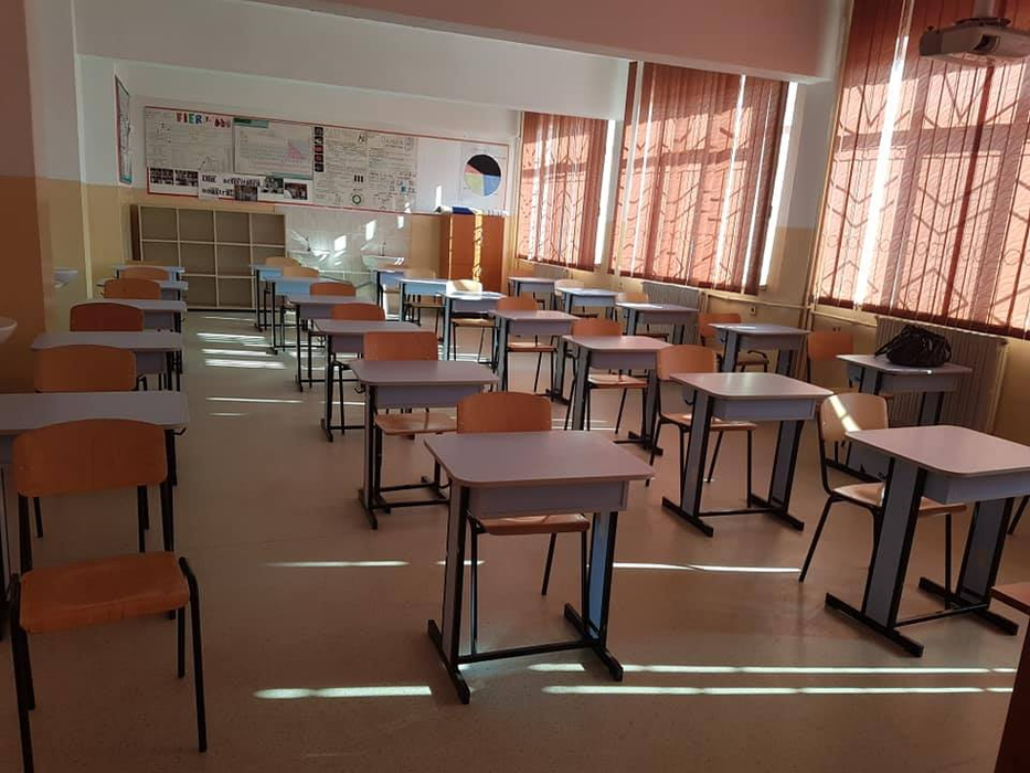 Și elevii, dar și profesorii au avut mult de suferit în timpul închiderii școlilor