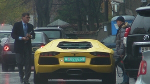Un "avion" a aterizat in Dorobanti! Aventador-ul lui Nicorescu e ultima senzatie din Bucuresti! Ghici cu cine a facut prima tura!