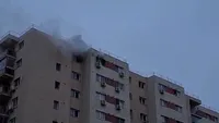 Ultima oră. Incendiu în blocurile lui Ionuț Negoiță. Echipajele de pompieri, descarcerare și SMURD au intervenit imediat