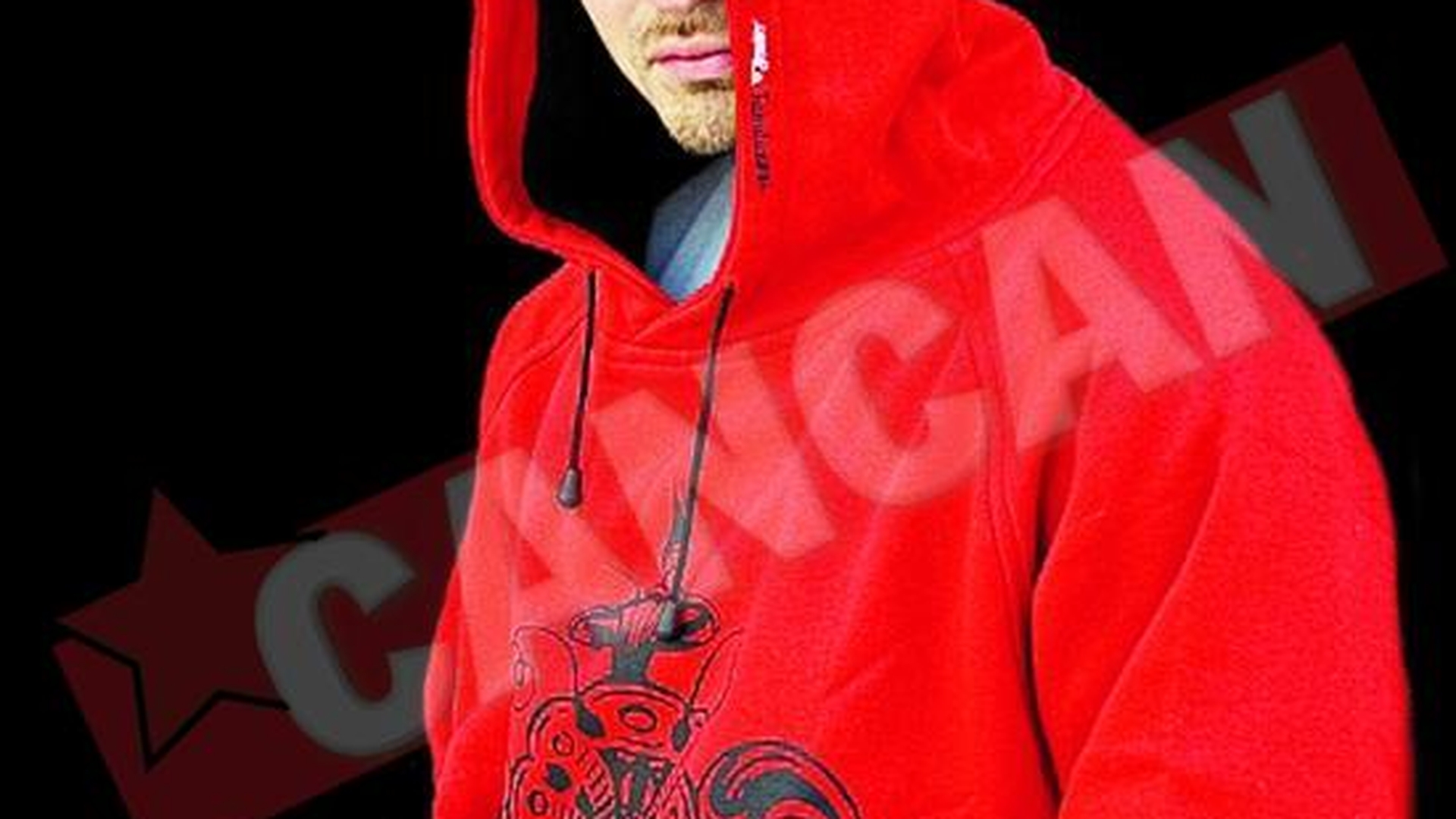 Puya s-a apucat de vandut haine