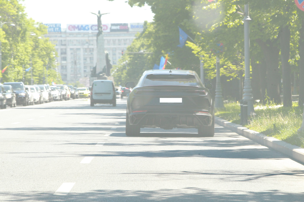 Mirel Rădoi și-a luat un nou bolid! A făcut senzație pe străzile din București cu un Lamborghini Urus Mansory de 450.000 de euro