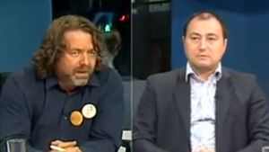 Reacţia senatorului Mihai Goţiu după ce a fost bătut de Mirel Palada. ”Cu buza spartă de un fost purtător de cuvânt al Guvernului nu aveam...”