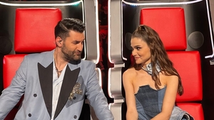 Legătura neştiută dintre Smiley şi Theo Rose. S-a întâmplat pe vremea când artista era doar o copilă