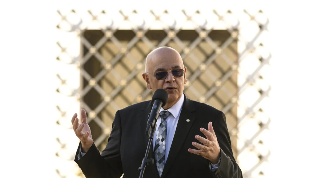 Raed Arafat, decizie fără precedent, după uciderea lui Mario Berinde. Propune legea care le va da interzis copiilor pe rețelele sociale