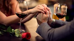 Cât costă o cină romantică de Valentine’s Day în București. Câte sute de lei scoți din buzunar