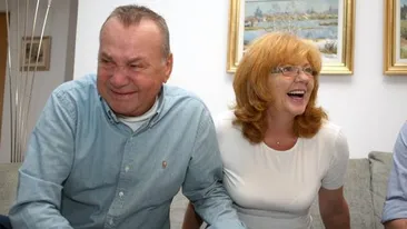Imagini în premieră. Şi-a vândut toate proprietăţile. Văduva fostului jurat de la ”Dansez” a părăsit definitiv România şi...