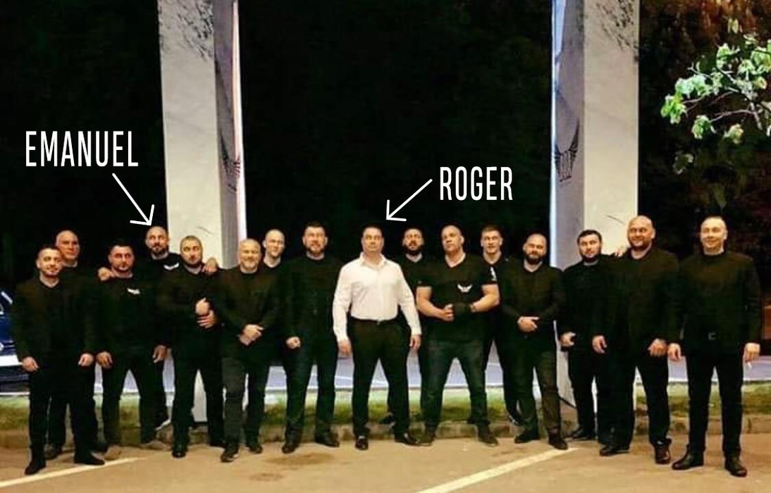 Roger și Emanuel, alături de colegii lor, în urmă cu mai mult timp