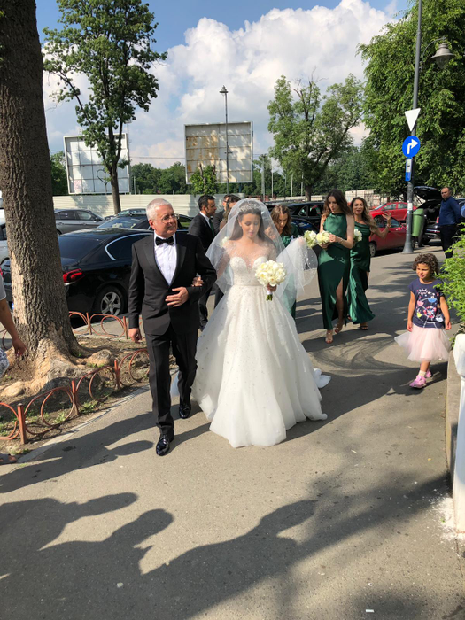 Cununie mare la Mănăstirea Cașin! A urmat nunta regală între Alexandros și Roxana