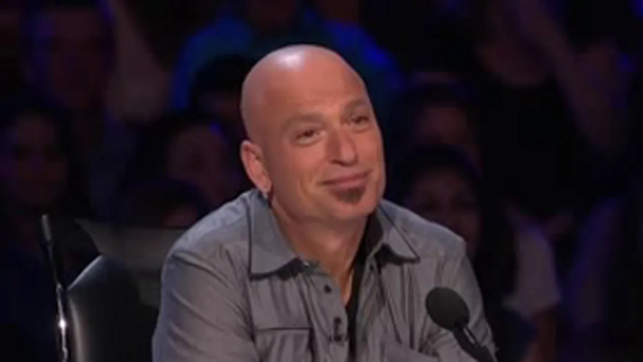 VIDEO Justin Bieber: fata sau baiat? Vezi cum arata varianta feminina a artistului si cum il imita!