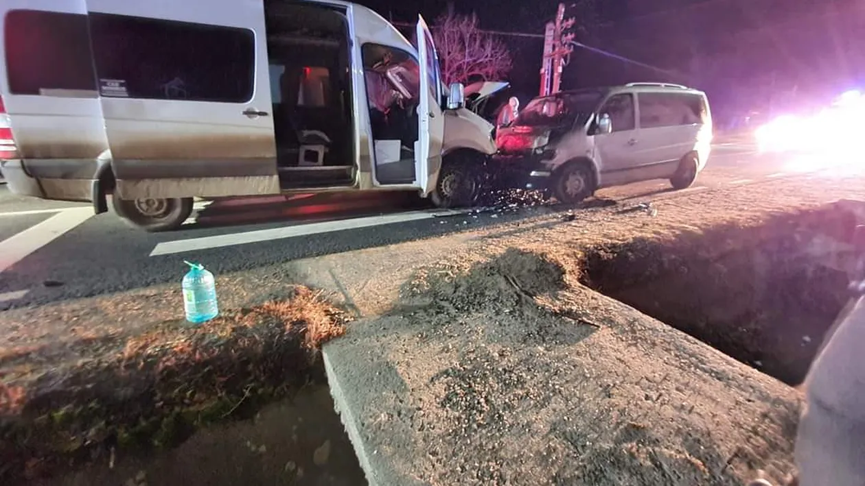 Accident grav pe DN 1C! A fost activat planul roșu, după ce două microbuze s-au ciocnit