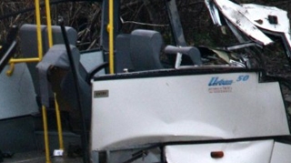 Accident de autobuz: 40 de oameni au trecut pe langa moarte la Buzau!