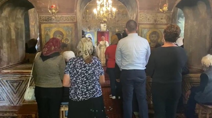 Vestea că icoana Maicii Domnului a plâns s-a răspândit ca un fulger